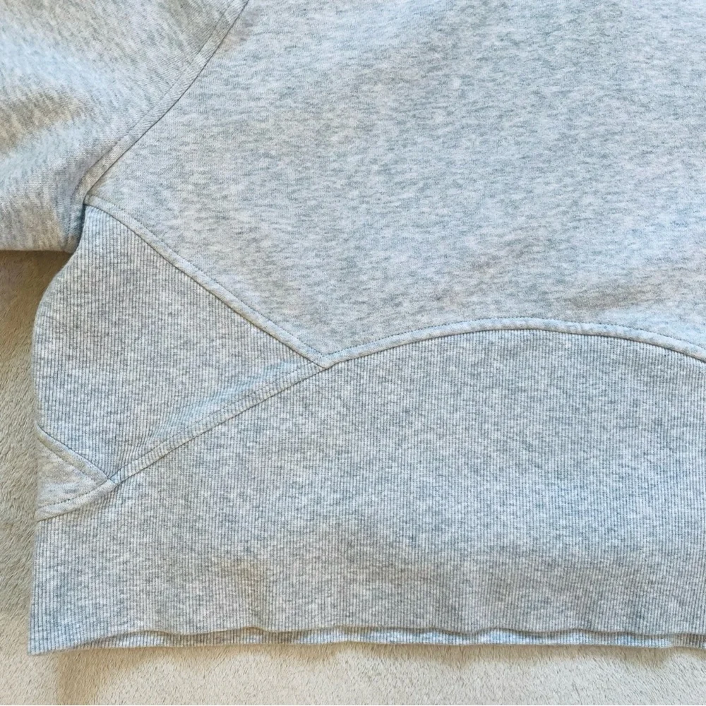 Lululemon women’s gray 1/2 zip hoodie sweatshirt w/ handwarmer pocket Sz M/L